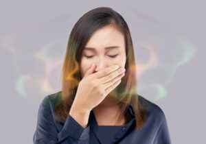 چرا بوی بد دهان خود را حس نمی‌کنیم؟