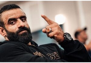 عکس: ساعت ۳ میلیاردی هادی چوپان در مسابقه تلویزیونی!