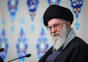 عکس: نوشته معنادار انگشتر رهبر انقلاب