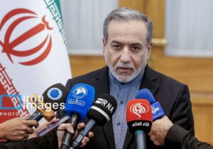 واکنش عراقچی به ادعاهای ترامپ: با مدرک صحبت کنید