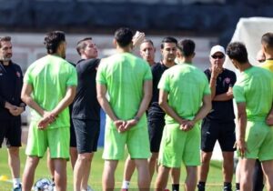 ۶ ستاره پرسپولیس در لیست خروج قرار گرفتند