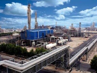 یک نام، چندین صنعت؛ اثر دومینویی هلدینگ خلیج فارس بر اقتصادی