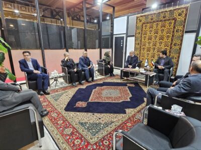 دیدار فعالان فرش قم با رئیس مرکز ملی فرش ایران