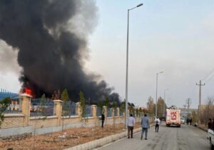 جزئیات تازه از آتش‌سوزی گسترده در آبادان + عکس