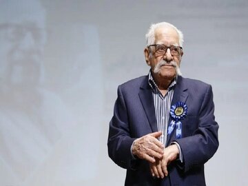 وداع با پیکر نخستین مترجم منشور کوروش در تهران