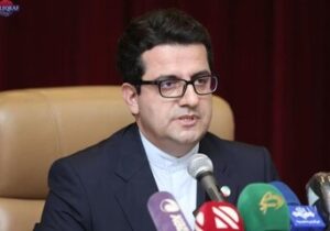 انتقاد معاون پزشکیان از تخریب تواضع رئیس‌جمهور