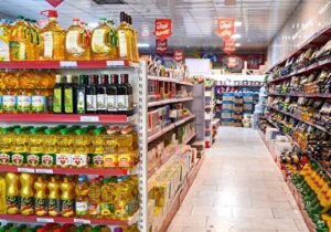 توزیع کالاهای اساسی به طور مستمر در بازار/نیازی به خرید هیجانی مواد غذایی نیست