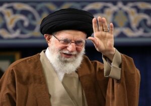 رهبری داهیانه و عالمانه قائد شهیدمان، چراغ هدایت مسیر آينده خواهد بود