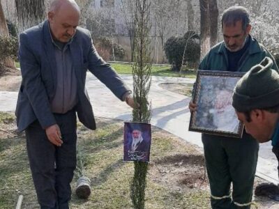 برگزاری آیین ملی و فرهنگی درختکاری با پویش مردمی «به یاد رهبر شهیدم» در منطقه یک