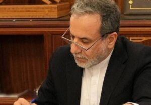 هشدار عراقچی به آمریکا درپی هدفگیری تاسیسات آب شیرینکن قشم