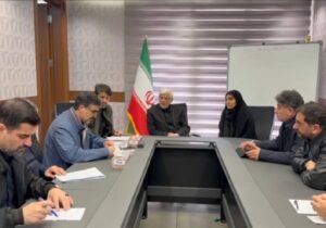 عارف: پشتیبانی از جبههها عامل دلگرمی رزمندگان است