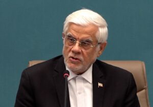عارف: استمرار جریان آموزشی از آسیب‌های روحی و روانی دانش آموزان می‌کاهد