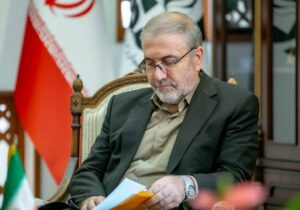 عهد و پیمان خویش را با ولی و سرپرستمان استوار میسازیم