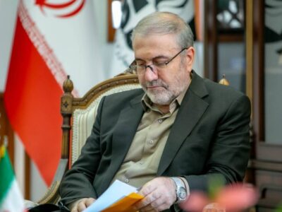 عهد و پیمان خویش را با ولی و سرپرستمان استوار می‌سازیم