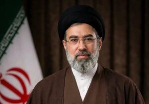 بیعت خانواده‌های شهید سپهبد موسوی و طهرانچی با رهبر جدید انقلاب