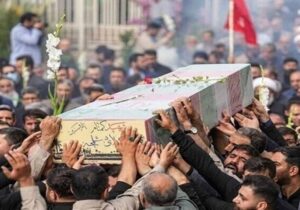 دعوت به حضور مردم در مراسم تشییع فرماندهان شهید و جمعی از شهدای مردمی جنگ رمضان