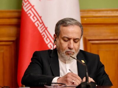 عراقچی: سکوت یونسکو در قبال حمله به آثار تاریخی ایران غیرقابل قبول است