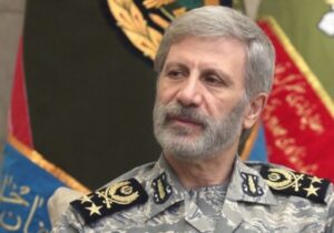 پیام فرمانده کل ارتش به‌مناسبت شهادت دریادلان «ناو دنا»