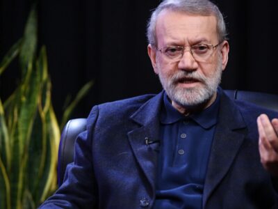 علی لاریجانی: آقای هگست! رهبران ما در بین مردم هستند اما رهبران شما در جزیره اپستین!