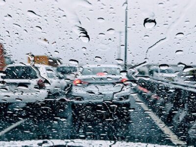 ترافیک نیمهسنگین در محورهای چالوس و هراز/ مه گرفتگی و بارش باران در ۱۹ استان