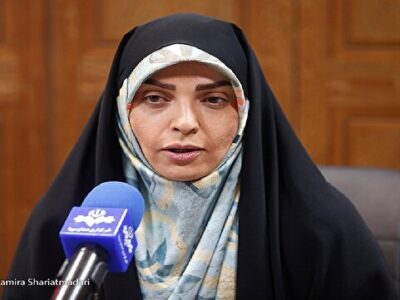 باید بین تسلیم شدن و ایستادگی یکی را انتخاب کنیم/ هنوز حالِ سلبریتی‌های وطن‌فروش را نمی‌فهمم!