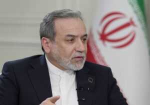 عراقچی: لازم باشد جان خودمان را هم فدا خواهیم کرد