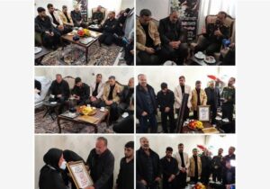 خرمدل مدال طلای جوانان جهان را به خانواده شهید جنگ رمضان اهداء کرد + عکس