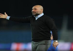 بختیاری زاده: حتی یک وجب از خاک میهن را به دشمن نخواهیم داد