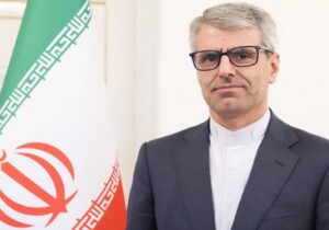 بقائی: خانه کیارستمی هم از بمبهای متجاوزان در امان نماند