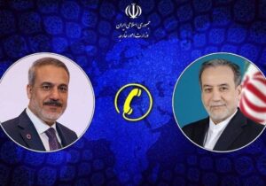 تاکید عراقچی و فیدان بر ادامه رایزنیهای دوجانبه و مشورت با دیگر کشورهای منطقه