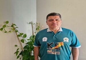 یکسری از بازیکنان پول دادهاند تا در تیم ملی فوتبال بازی کنند