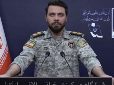 سخنگوی قرارگاه مرکزی خاتمالانبیا(ص): کوسههای خلیج فارس منتظر نظامیان آمریکایی هستند