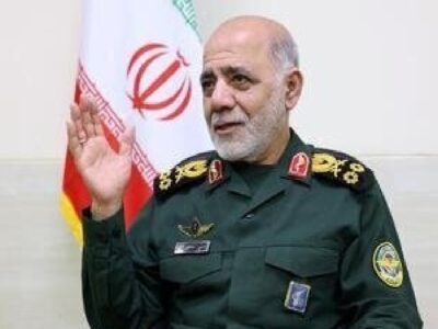 سرلشکر عبداللهی: پرچم پر افتخاری که در دستان «تنگسیری» بود، بر زمین نخواهد ماند