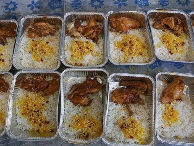 صدها پرس غذای گرم روزانه در محلات غربی منطقه ۱۸ طبخ میشود