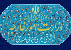 ملت ایران با حمایت هوشمندانه و قاطع از مدافعان وطن اتحاد خود را نشان میدهند
