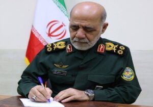 تقدیر فرمانده قرارگاه مرکزی خاتمالانبیا از خانواده کارکنان نیروهای مسلح
