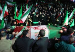 تجمع شب سیوچهارم در میدان جمهوری اسلامی