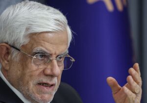 عارف: ترامپ در «عصر حجر» مانده، ایران، اما مسیر ساختن را انتخاب کرده است