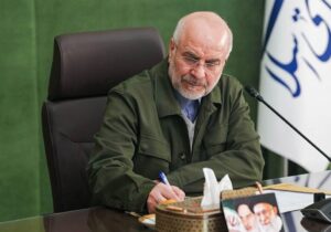 قالیباف: فداکاری شهید سیمونیان، نمادی از وحدت ایرانیان در دفاع از سرزمین مادری است