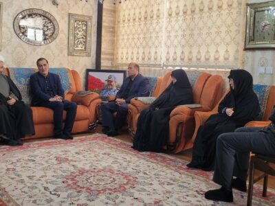 دیدار رئیس بنیاد شهید و امور ایثارگران با خانواده شهید امیر سرلشکر نصیرزاده