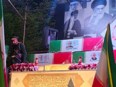 تشییع پیکر مطهر شهید سیدمجید خادمی روی شانههای مردم تهران
