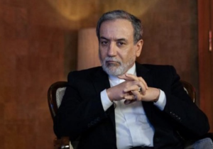 عراقچی: اگر آمریکا میخواهد اقتصادش را نابود کند ما آمادهایم