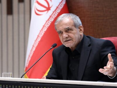 پزشکیان: کادر درمان، ستارههای درخشان جنگ بودند