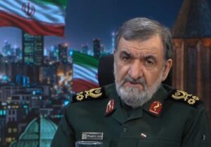 محسن رضایی: ایران جایی نیست که با «توییت» محاصره شود