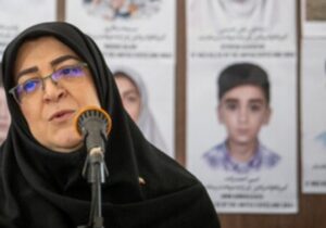 سخنگوی دولت: هیچ مسیر جادهای یا ریلی مسدود نیست/ پزشکیان پیگیر وضعیت اینترنت است