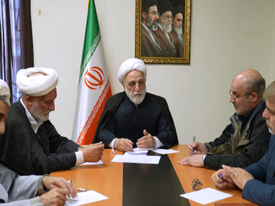 دشمن نمیتواند برای ما تصمیم بگیرد و زمان تعیین کند