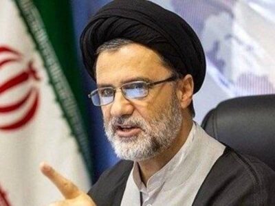 نبویان: محاصره دریایی ایران یک شوخی است