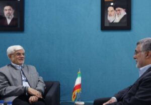 عارف: تقویت زنجیره تأمین دارو از اولویتهای اصلی است