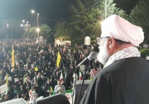 با قدرت مردم ایران، آمریکا از جهان عقب رانده می‌شود