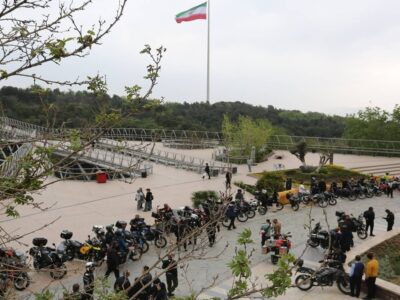 رالی موتورسواران زن و مرد در حمایت از «پویش جان فدا برای ایران»
